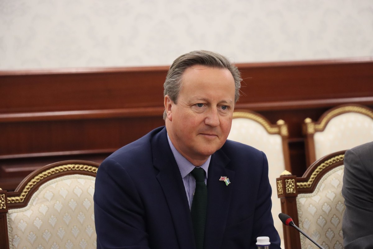 UKinUzbekistan's tweet photo. UK considers Uzbekistan an important strategic partner in CA region. In a bilateral meeting, 🇺🇿 @FM_Saidov &amp; 🇬🇧Foreign Secretary @David_Cameron focused on:
🔸Further bolstering UK-UZ ties
🔸Unlocking progress on trade &amp; education
🔸Strengthening regional resilience &amp; connectivity https://t.co/MGlanFH0xr