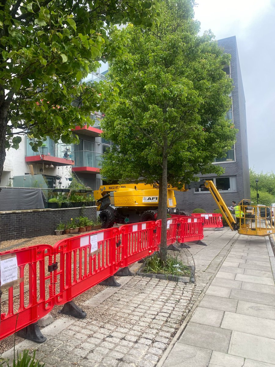 A day I never thought I’d see - the beginning of the end. PAS9980 assessments underway, with residents arranging & PAYING FOR cordons for contractors to access the site, to avoid further delay. This is because Rendall & Rittner/E&M could not arrange a piss up in a brewery.