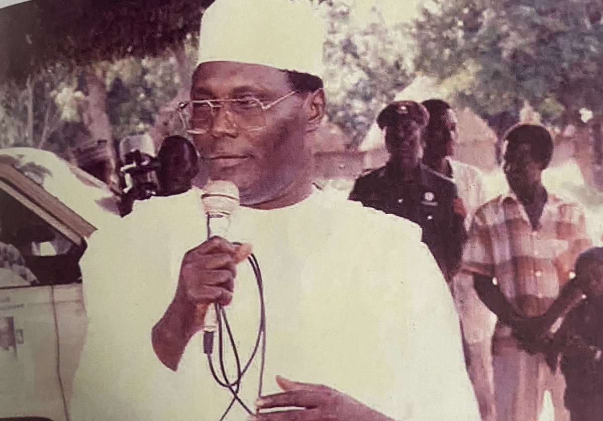Atiku Abubakar campaigning for Shehu Musa Yar’adua in 1991.