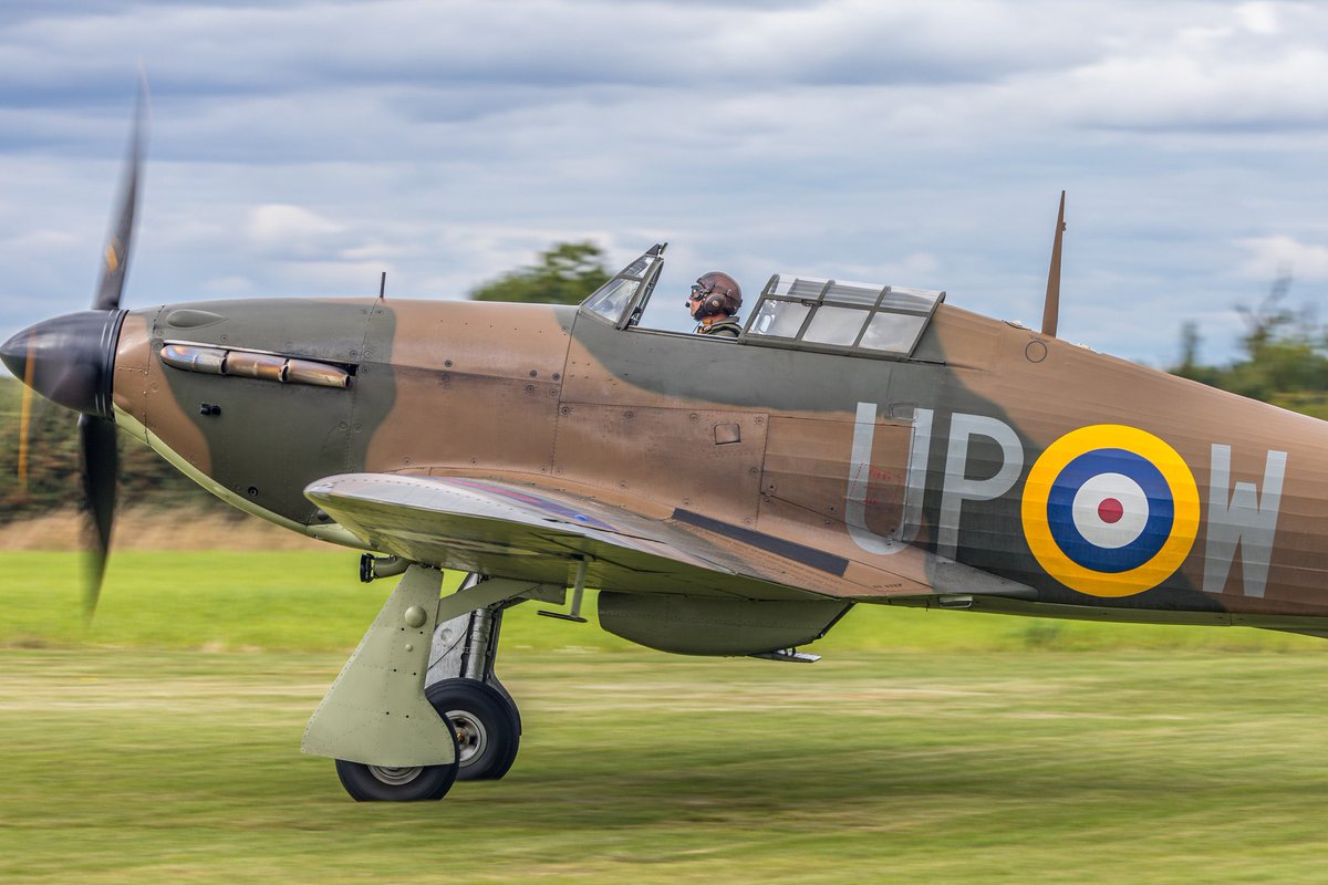 ‘Hawker Hurricane Week’ James Brown beginning his take-off roll in the Hurricane Heritage Mk. I R4118 UP-W at Little Gransden Charity Air & Car Show in August 2023…⁦@HurricaneR4118⁩ ⁦@LittleGransden⁩ #hawkerhurricane #hawker #pegs #hurricaneheritage #warbirds #AvG