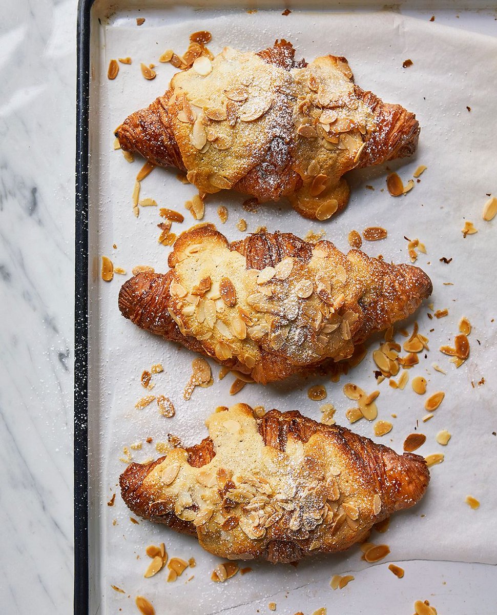 FoodandTravelHQ's tweet photo. Transform your kitchen into a home bakery.
From almond croissants to cheese scones, discover these surprisingly easy recipes in the April issue of Food and Travel.
π΄'Part-time Baker' by Florence Stanton (Carnival)
πΈ Maja Smend
#foodandtravel #parttimebaker #homebaking https://t.co/2scJ9Tdbl9