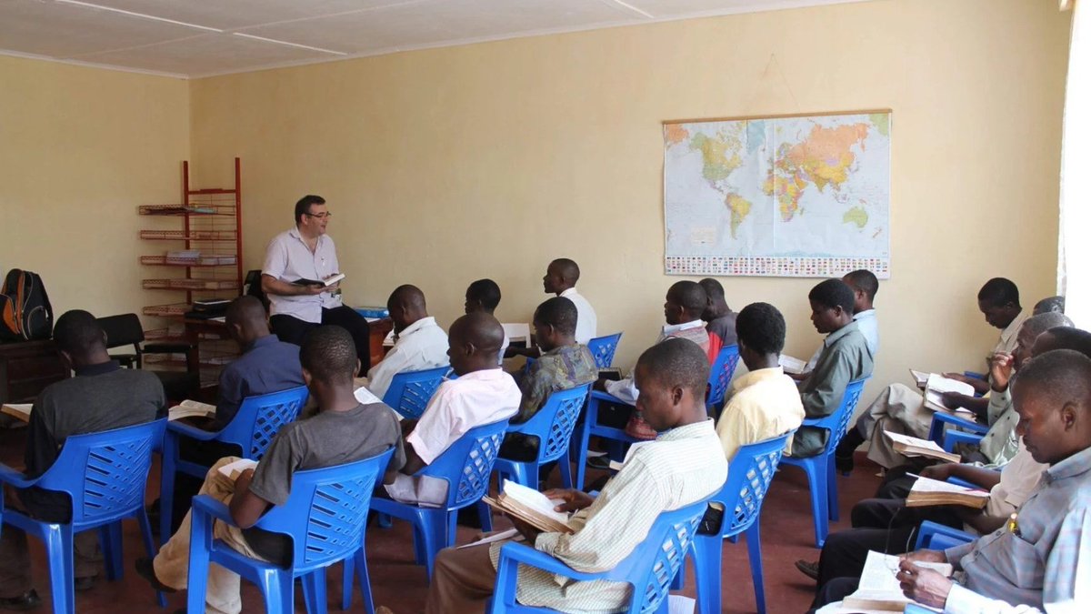 PRAY: UPCOMING BIBLE TEACHING CONFERENCE

Please pray as Bros Stephen and Mark travel to Malawi this week in anticipation of the Bible Teaching conference at Saidi, commencing on 29 April, God willing.
Learn more: saltrust.org/pray-with-us/

#pray #givethanks #saltmalawi