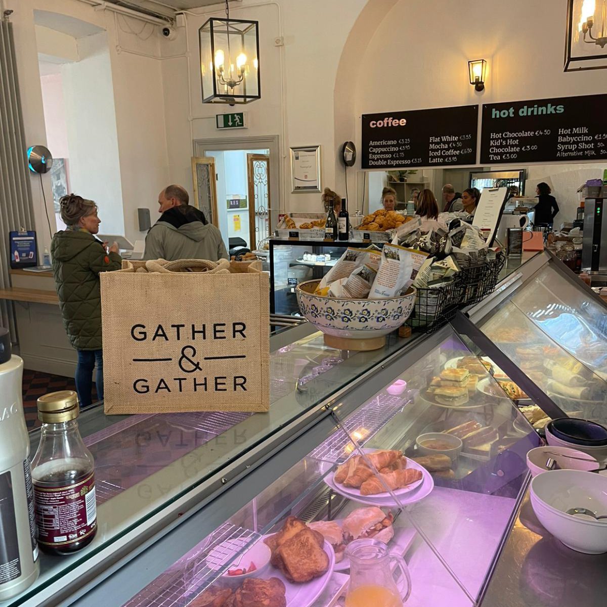 Since 2023 Russborough has reduced their general waste to less than 1% with a recycling and recovery rate of over 99%. How? With the expertise of The City Bin Co.'s John Farrell &amp; the Gather &amp; Gather team. Read the case study here &gt; bit.ly/3JrIjFV #EarthDay2024