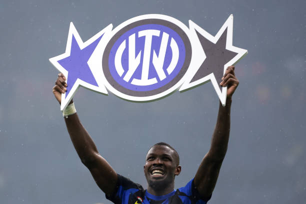 Nulis ah, banyak artikel menarik ..

*Si Kocak, logo klub lu kebalik bangke 🤣