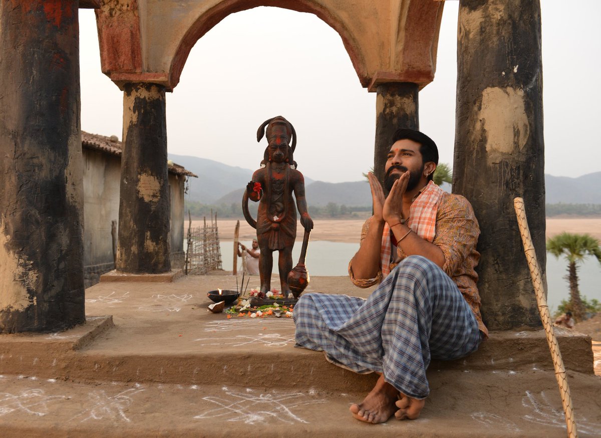Happy #HanumanJayanti ✨️🙏🏼
My favorite Hanuman &amp; <a href="/AlwaysRamCharan/">Ram Charan</a> from the sets of #Rangasthalam 😇