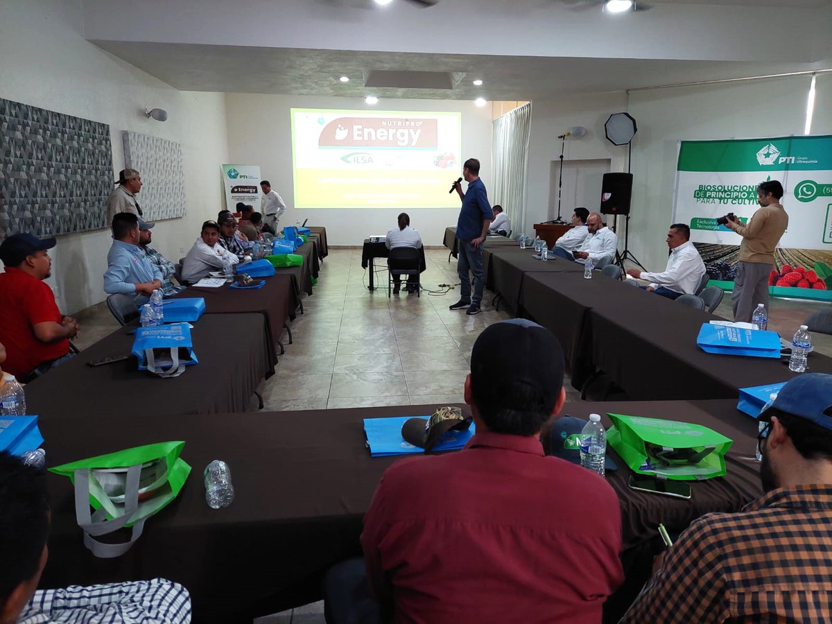 ILSA_pr's tweet photo. ¡ILSA conquista a los productores de #berries de #México! Más de 40 consultores técnicos escucharon con interés las características y beneficios únicos de #NutriproEnergy, producto especial a base de aminoácidos obtenidos por hidrólisis enzimática.  #arándano #frambuesa #fresa https://t.co/FK1mqeagL7