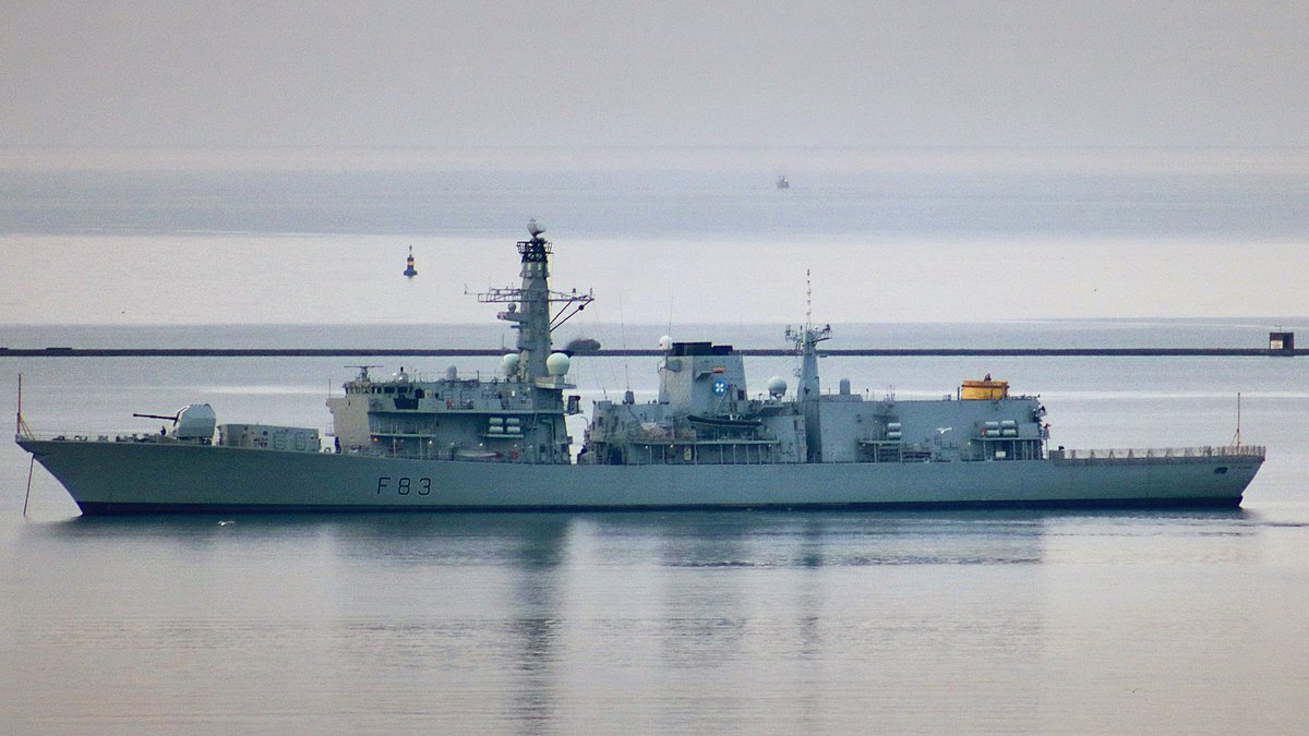 .@HMSStAlbans at anchor in Plymouth Sound this morning. Via @Rockhoppas