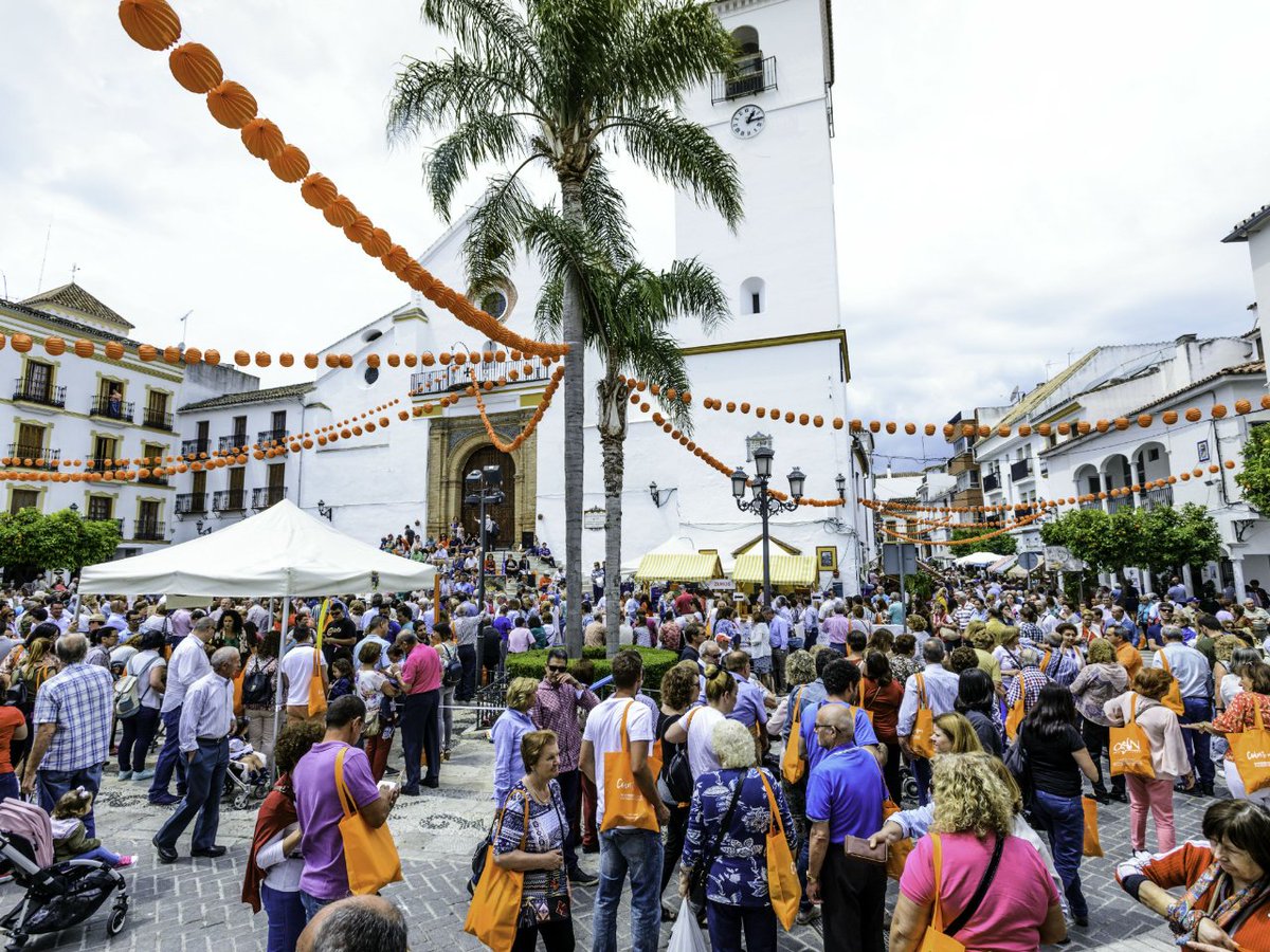 Join the Orange Festival in Coín! 🎉🍊 Enjoy numerous activities and delicious preparations centered around this citrus fruit. 📆 May 5th. Don't miss out on this Singular Festival on the Costa del Sol! 🧡 #OrangeFestival #CostaDelSol #ViveCostadelSol
