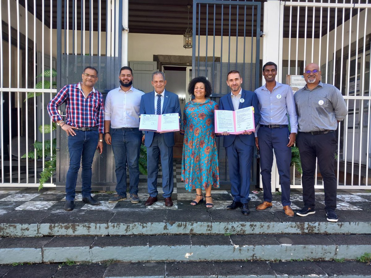 PierricOuvrard's tweet photo. 🤝 PARTENARIAT @FTravail_RUN et la ville de Sainte-Marie #iledelareunion formalisent leur coopération en faveur de l’#emploi ✅
 ✍️Une signature engagée et des actions pour les #entreprises et l’#insertion pro en proximité. 
#TousMobilisés @OPelvoizin @ACombemorel @moryl_errapa https://t.co/65WJqOR0Vw