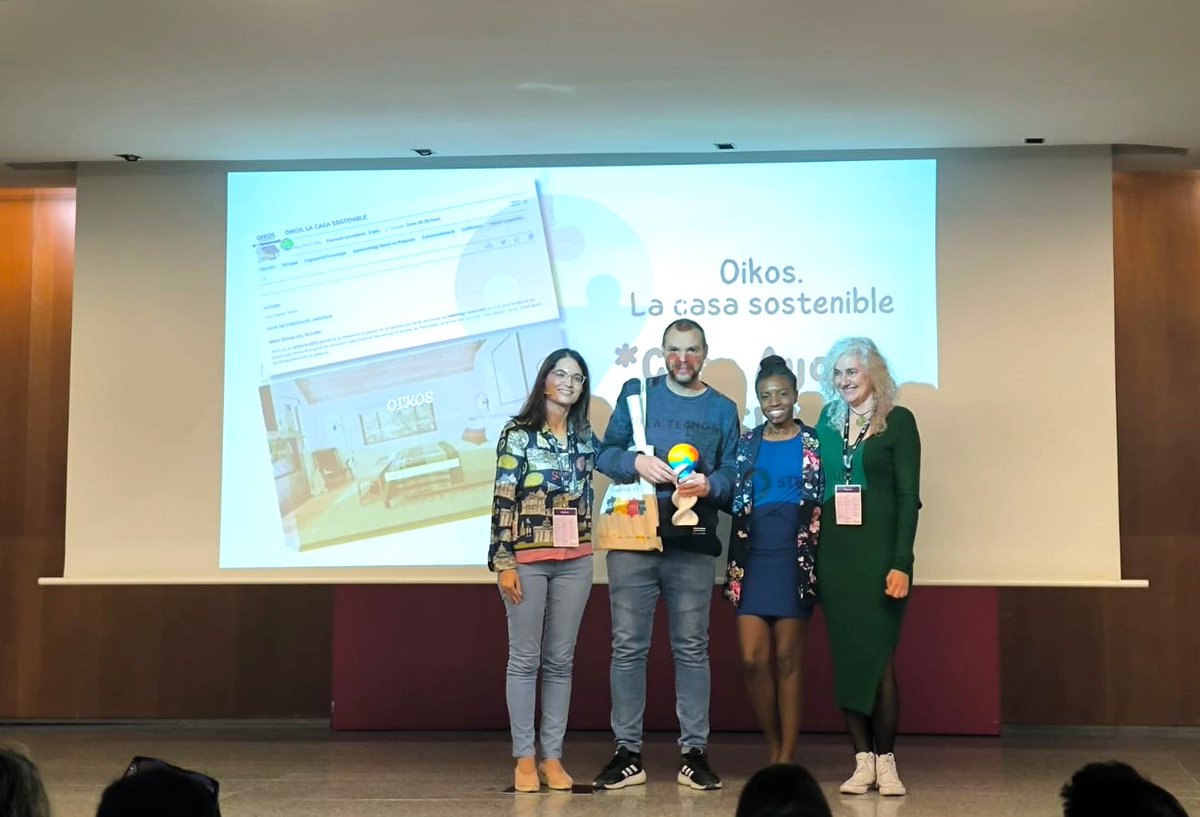 🥇REO de Cesc Ayora, de l'Escola Tecnos, 🏆Premi DICOLED en la categoria de docent individual, ✨guardó, certificat, kit DICOLED 😉 i una dotació de 1000€ #DICOLED @TIDE_UPF @RosaSensat @InnovacioE @cescayora @escolatecnos upf.edu/web/dicoled/no…