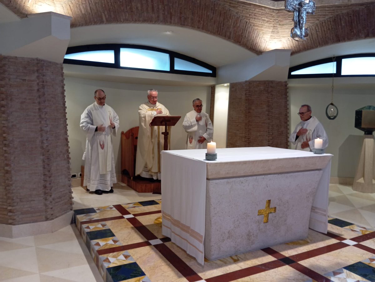 Comenzamos el Encuentro de responsables de Catequesis de las Conferencias episcopales de Italia, Portugal y España con la celebración de la Eucaristía.