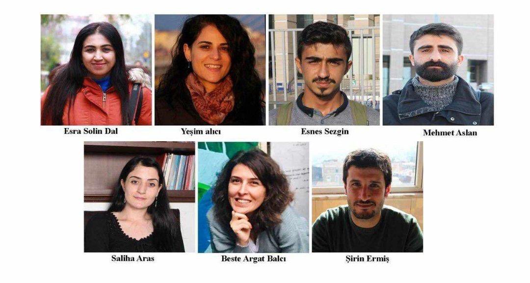 İstanbul ve Ankara’da, evlerine yapılan baskınla gözaltına alınan özgür basın emekçilerine yönelik, sistematik bir şekilde devreye koyduğunuz yargı tacizlerine derhal son verin ! #ÖzgürBasınSusturulamaz #GazetecilikSuçDeğildir