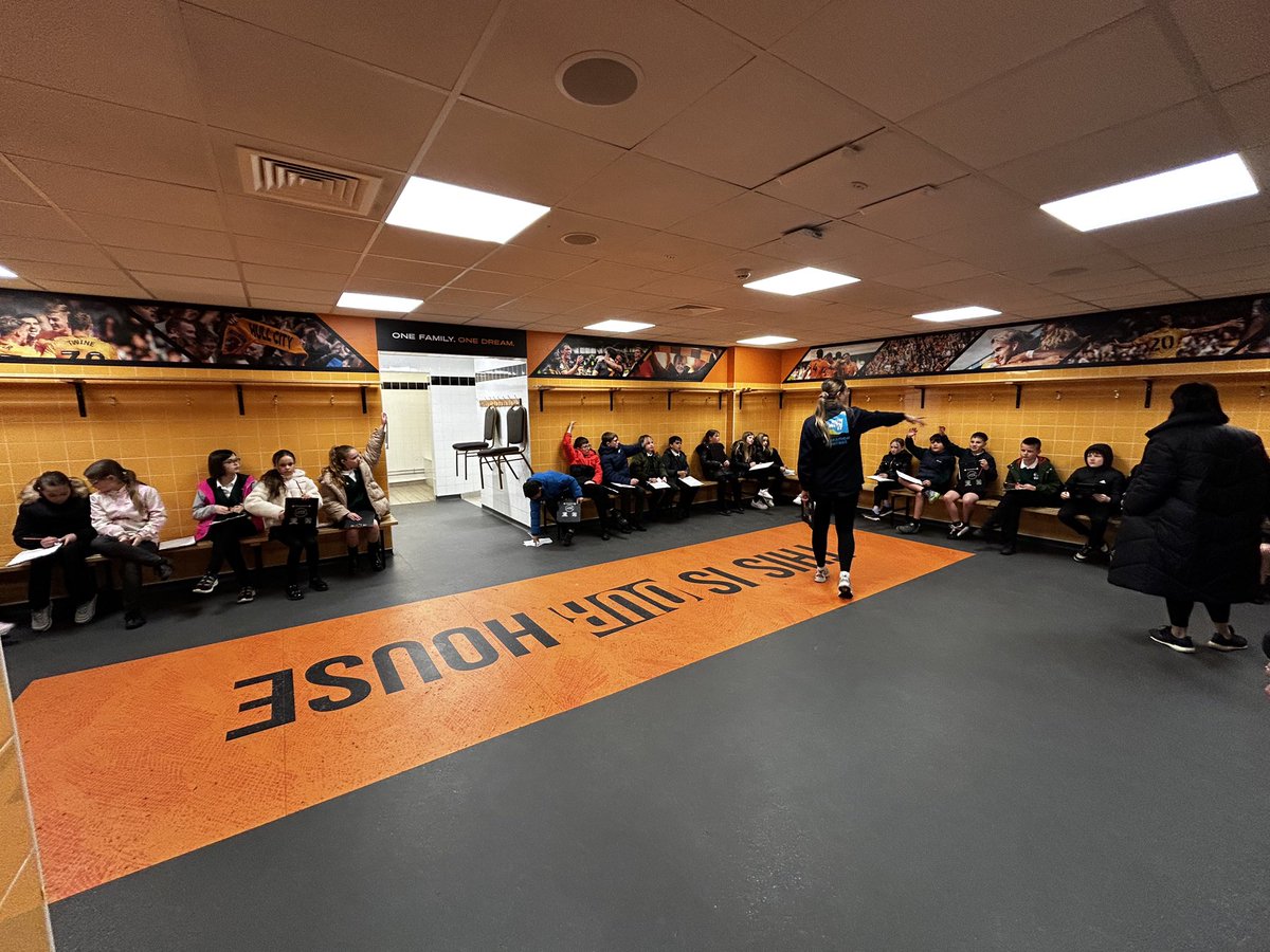 PenshurstSchool's tweet photo. 🐧🏉 Exploring Hull City and Hull FC's home, the MKM Stadium, was an absolute blast for 5NT! From tackling literacy to scoring big in numeracy, we had a roarsome time. 🐯⚽️ #MKMStadium #HullCity #HullFC #EducationAdventures https://t.co/WzYPDyHp1H