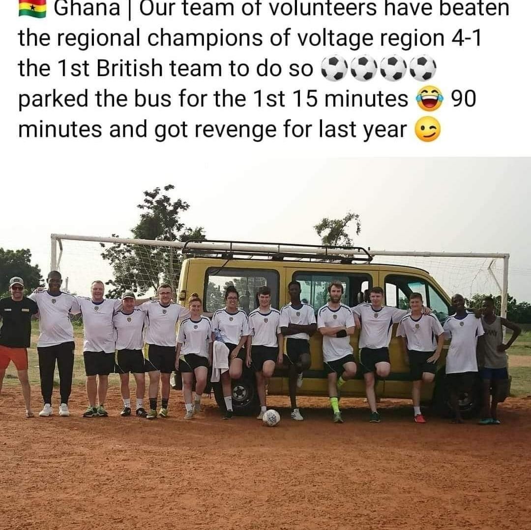 5 years ago in Ghana. Yes, we parked the bus for 15 minutes ( literally) 🤣 what an amazing experience this was. Never complain about a pitch again, just get on with it. #lifeexperience #adventure #teamwork #winners #volunteer