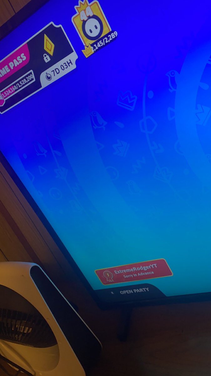 UseCodeRod's tweet image. Already unlocking Crown Rank 44 I’m flying through them ranks now also the video for the win will be posted on YouTube tomorrow afternoon ish time or possibly sooner #FallGuys #FG #PS5 #PS4