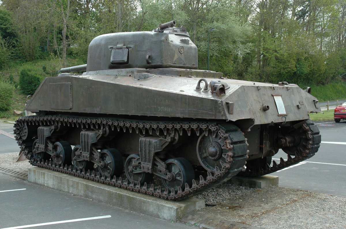 #TankTuesday A Sherman which I photographed at the Omaha Beach museum in 2006. #MAFVA @PhilLoder @RobertGlenniePT @USAS_WW1 @jr_liscano @SofiGaming @RitaGamer @09EA63 @AdamWatkinson1