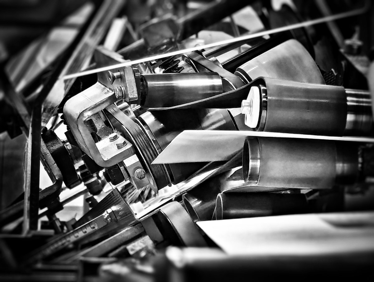 OptichromeLtd's tweet photo. Captivating precision with sleek design and seamless operation
#mailing #print #thinkprint #loveprint #powerofprint https://t.co/L4CsyCX7kI