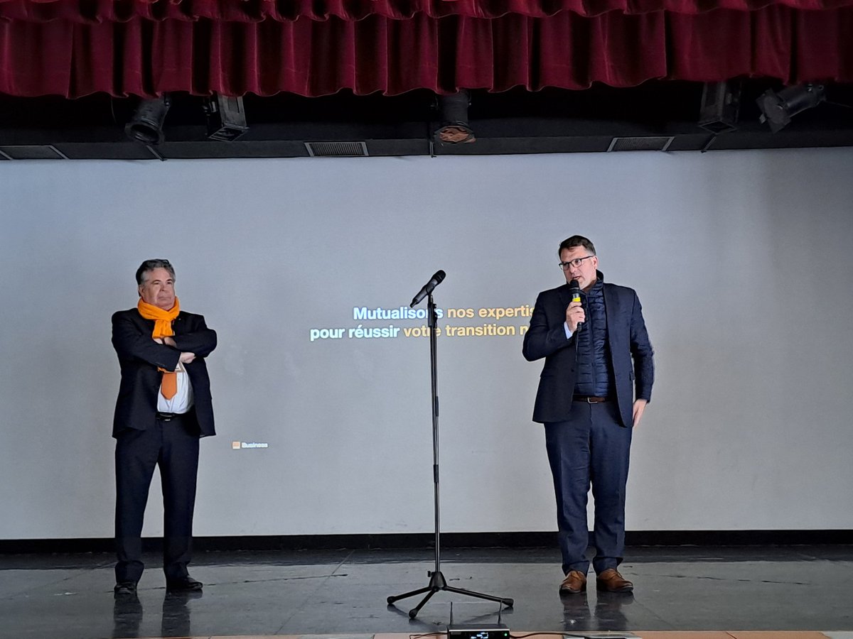 Merci pour l'accueil chaleureux de M. @geoffroyboulard à la Mairie du XVIIème de @JeanlucGirod d'@OrangeIDF pour cette journée autour de la cybersécurité avec le @sipperec_idf et @orangebusiness