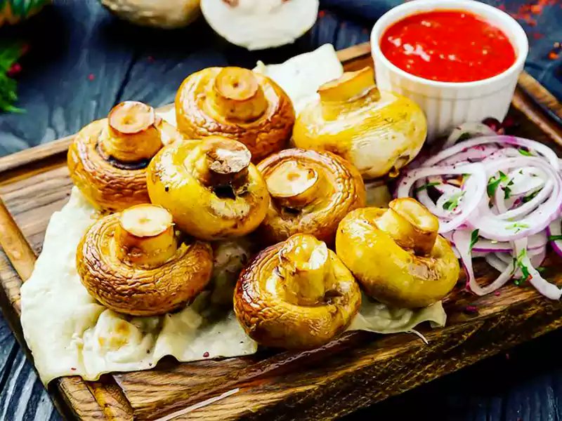 PvCookingCom's tweet image. 🔥🍄 Spice up your grill game with our Easy Grilled Mushrooms - garlicky, lemony, and irresistibly smoky! Ready in no time, perfect for any meal. Get the recipe here: amazespice.com/185-grilled-mu… #BBQLife #VeganFriendly #QuickRecipe #Yummy #EatHealthy