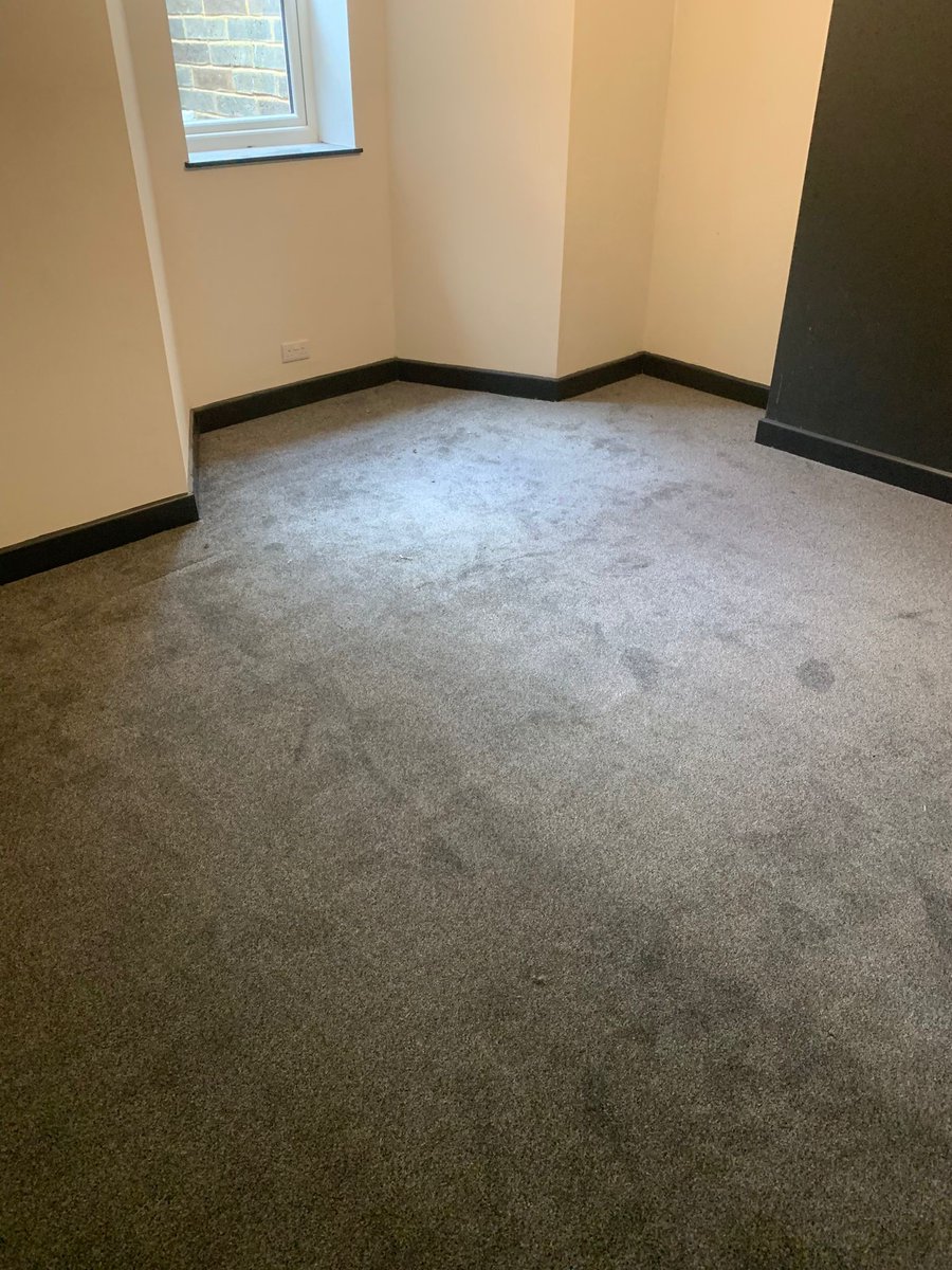ProjexSand's tweet image. Our team recently delivered this HMO conversion in Leeds. 

Creating this lovely 5 bedroom room with En- suites property ready for occupation.

#propertyinvestment #propertydevelopment #propertyrenovation #propertyconversion #socialhousing