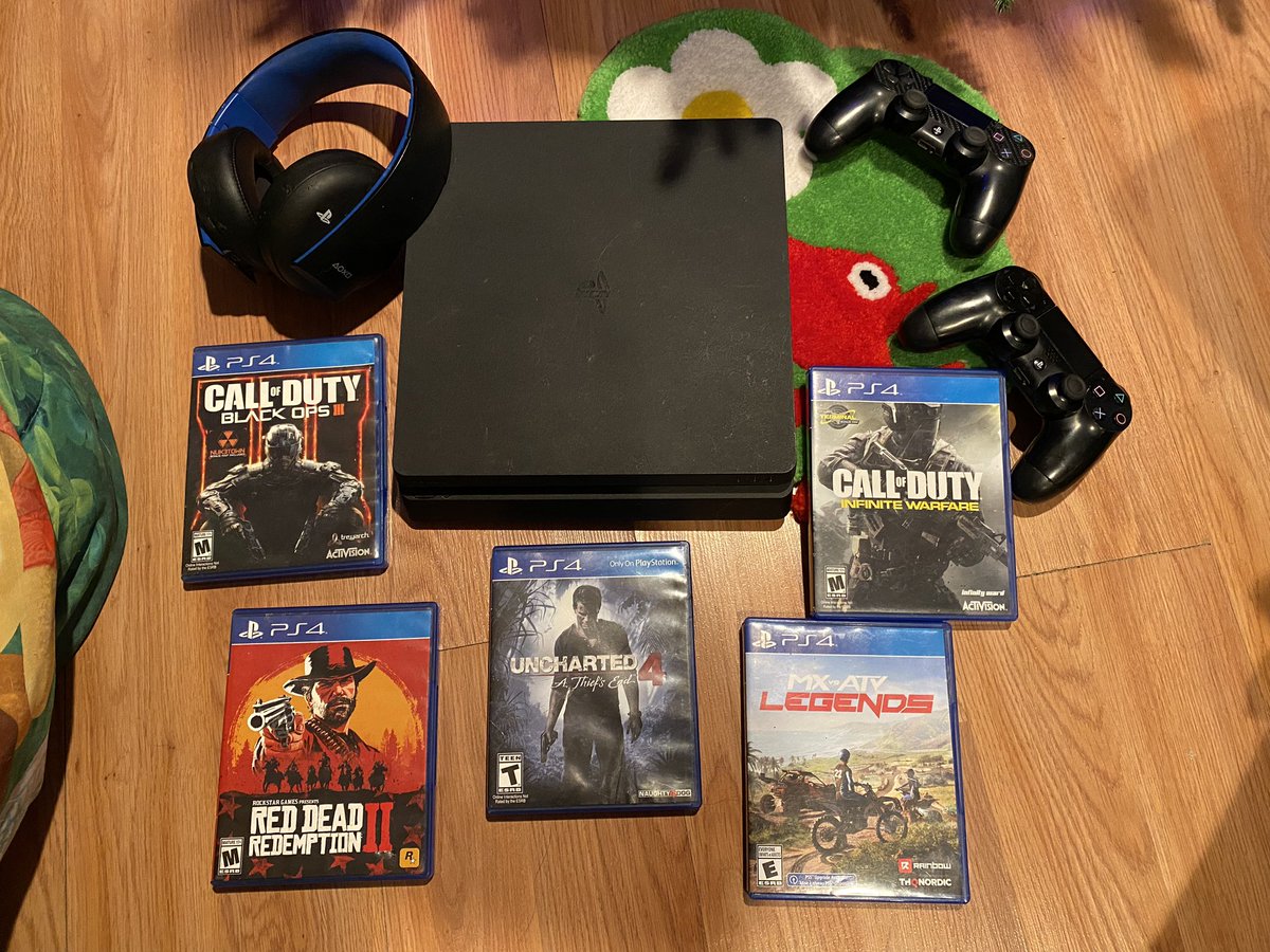 This PS4 Bundle includes these 5 PS4 games, two Dualshock 4 Controllers, a PS4 console and Gold Headset. All cables included.
*LOCATION* 
RURAL URBAN FINANCE HOUSE ON TOM MBOYA STREET BEHIND KENYA NATIONAL ARCHIVES GAME CENTER SHOP D4 GROUND FLOOR
Contact; 0725658773