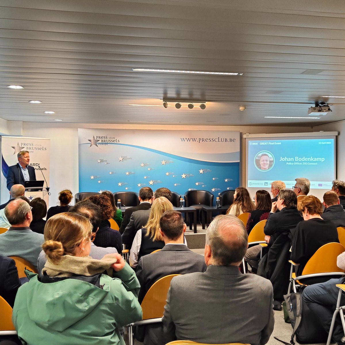 Let's hear it from the EC: a look at the institutional landscape and long-term vision for the #EUDataSpaces with Johan Bodenkamp <a href="/DigitalEU/">Digital EU 🇪🇺</a>, complemented by an overview of the environmental priorities with Sotirios Kanellopoulos, <a href="/EU_ENV/">EU Environment</a>.
Live stream: youtube.com/live/_Vum_AAUB…