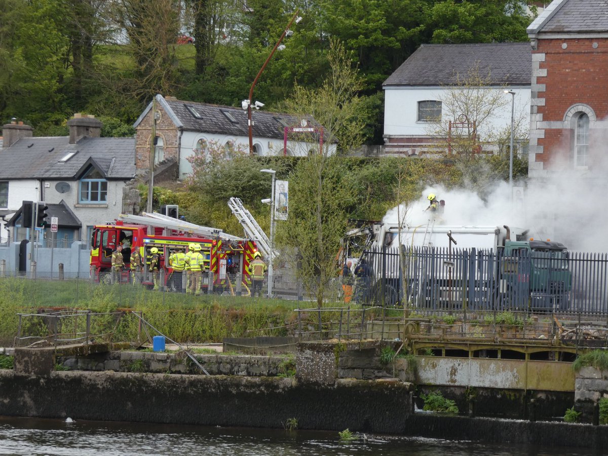 Burnty Bin lorry currently being dealt with by @CorkCityFire at Lee road. #cork