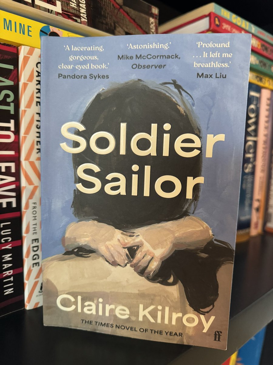 Book 20 #clairekilroy #soldiersailor A stream of consciousness memoir from mother to son as she recounts her deepest love and darkest moments of early motherhood This exquisite, unreliable narrator captures the exhausted mind perfectly. Darkly funny, raw and relentless. Loved.