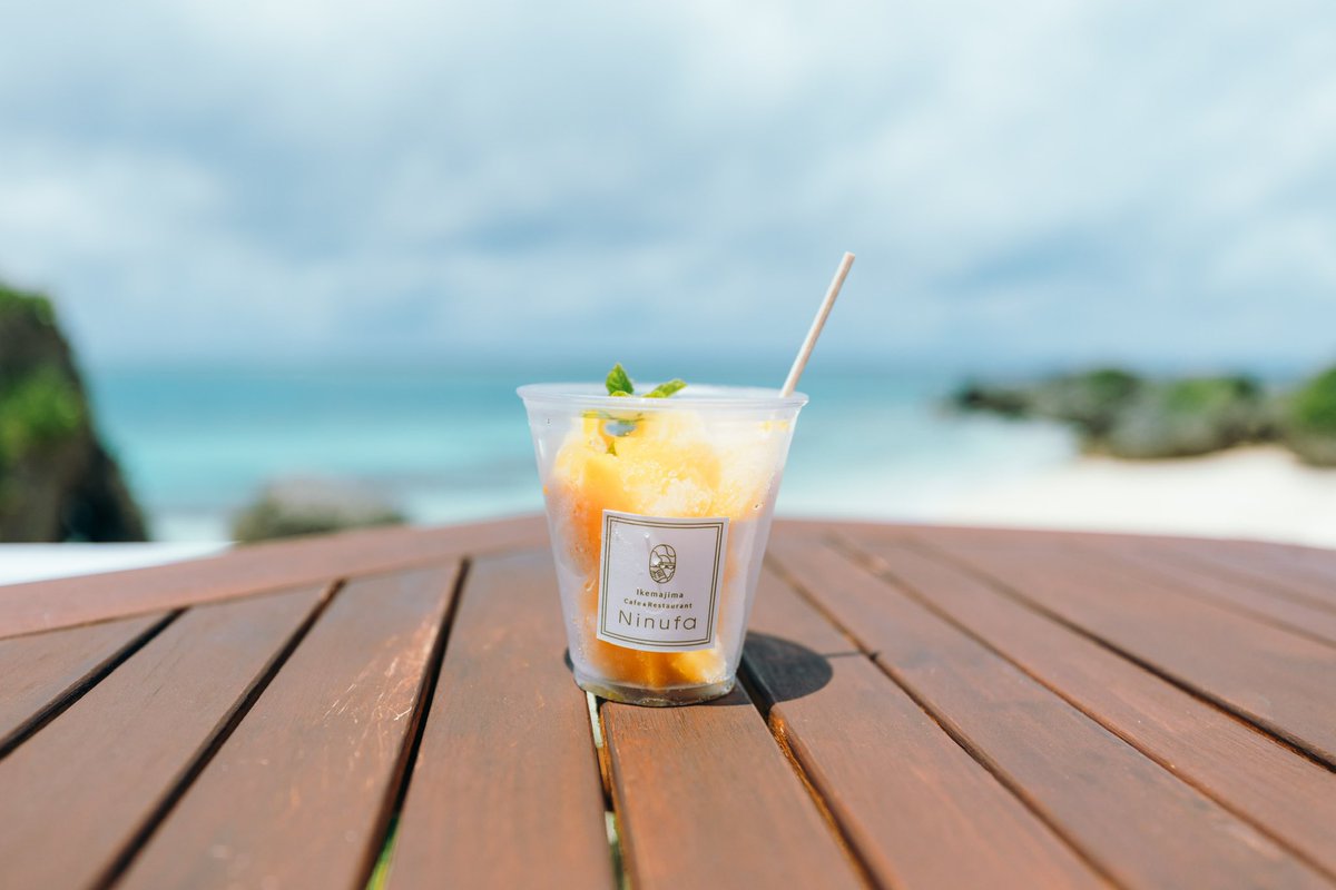 aiunry's tweet photo. カフェを利用しないと行けない海岸。
今回はちゃんと干潮の時間に行けたから、ハート見れた！
#ninufa #宮古島 #池間島 #ハート岩 #宮古島サイダー https://t.co/SgUBJeiHf3
