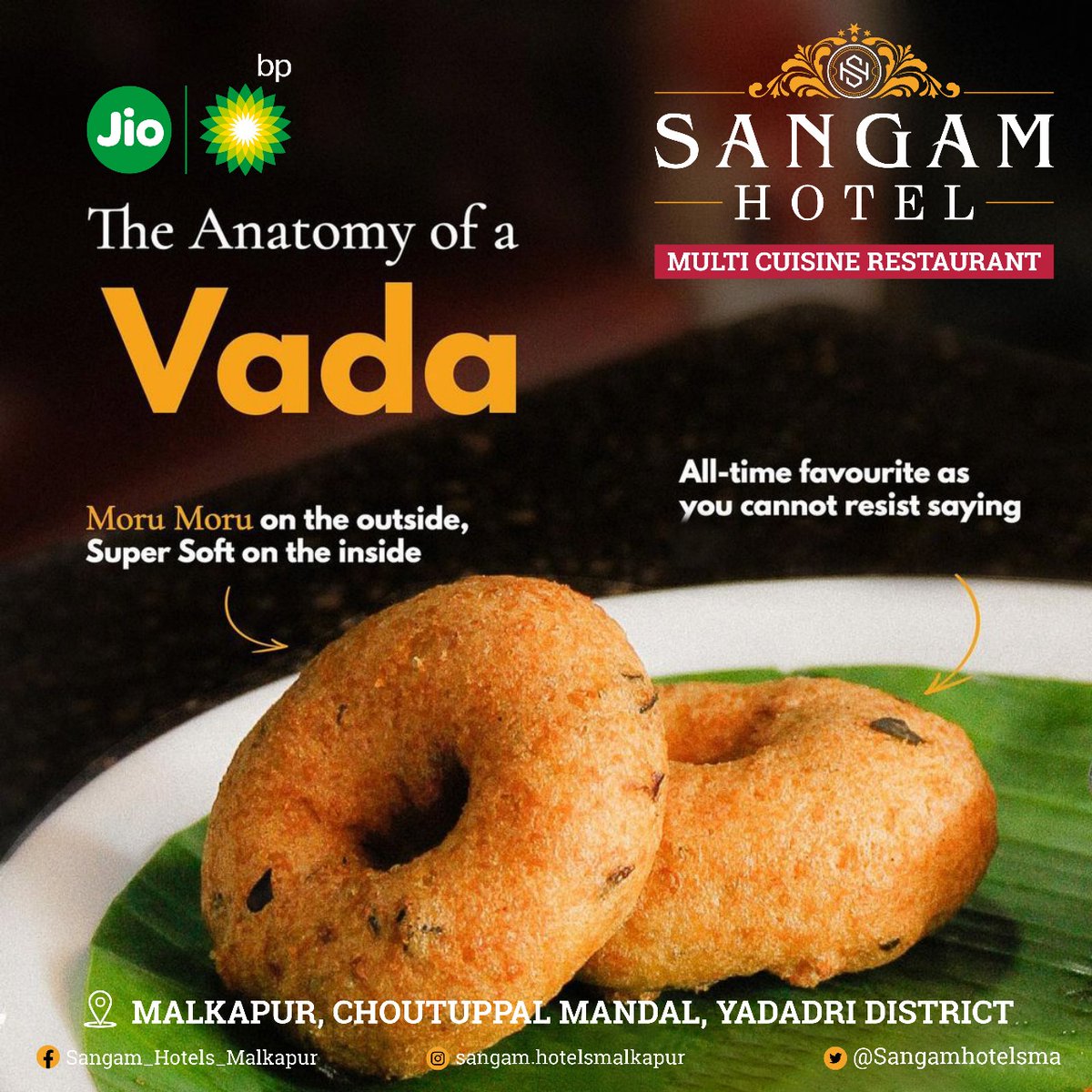 The Anatomy of a Vada!! @Sangamhotelsma

#vada #foodie #food #southindianfood #foodphotography #foodporn #indianfood #foodblogger #breakfast #idli #instafood #dosa #foodstagram #homemade #foodlover #sambar #chutney #sambhar #southindian #vadapav #yummy