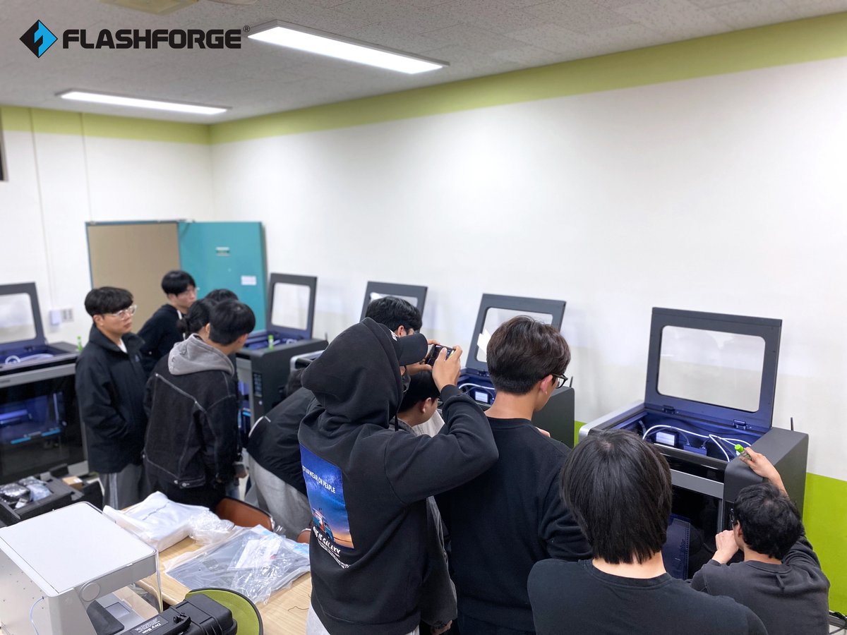 ff3dprinters's tweet photo. We're glad the Aerospace Unmanned Systems Control Research Institute at Hanseo University chose #Flashforge's #Creator4 for their scientific work. This versatile, high-performance printer holds promise for wider industry applications in the future. https://t.co/pEhSMrTsbX