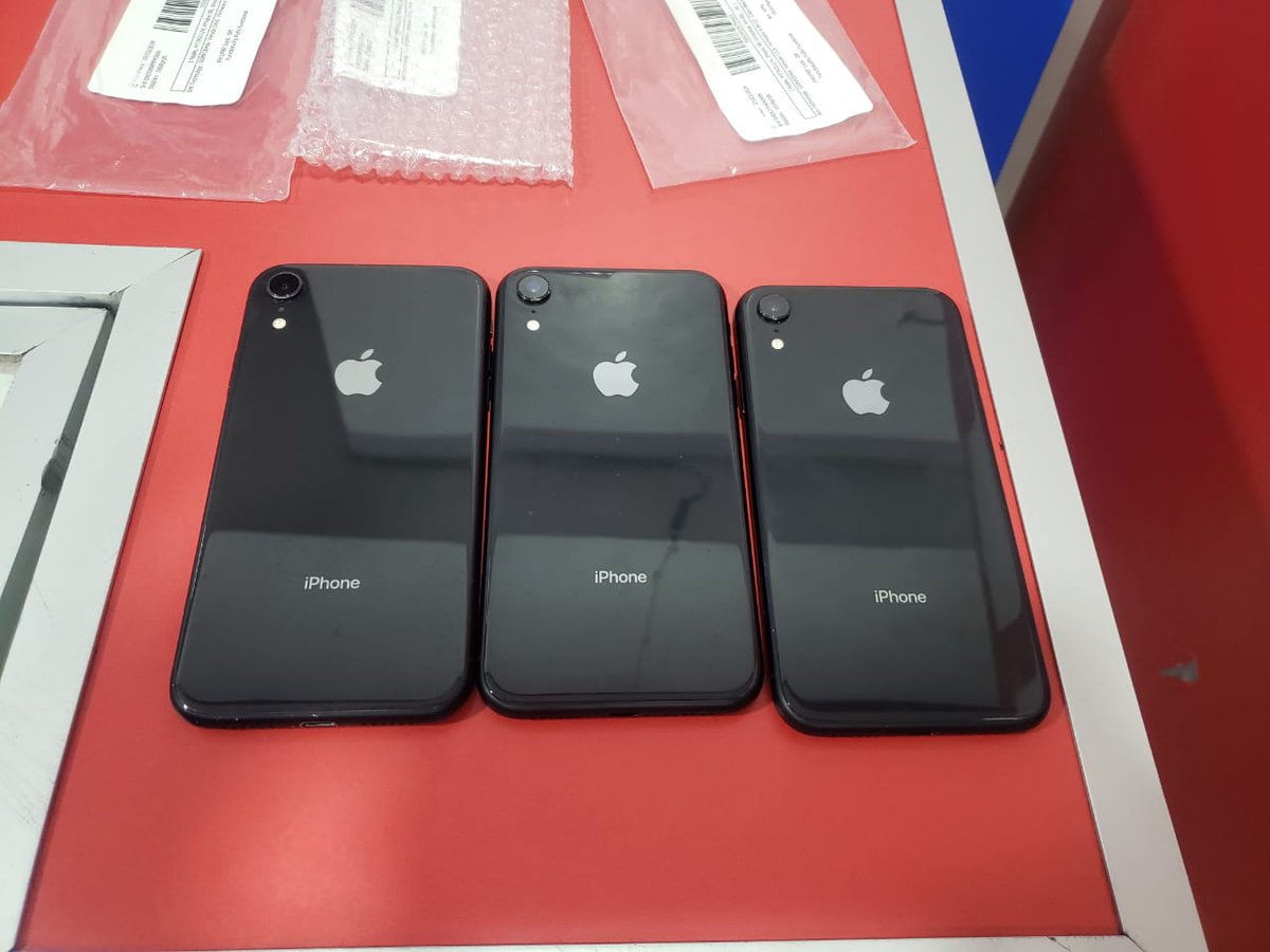 iPhone XR (64gb) REFURB @45k only