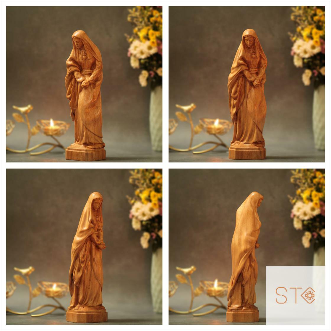 Unmissable! Check out this 11.8 Inches Statue of Our Lady of Sorrows Wood Carving Catholic Statue Virgin Mary Christian Art New Home Gift Christmas Gift Religious Gift only at $99.90. 
suticraftshop.etsy.com/listing/125265…
#MaryStatue #MothersDayGift