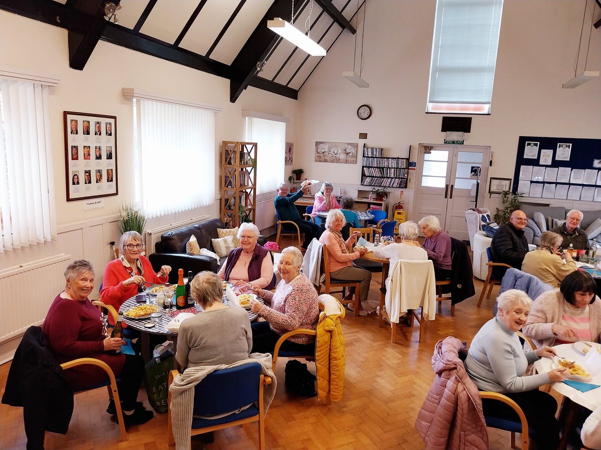 EventideHomes's tweet photo. The residents had a great social afternoon, sharing in conversation &amp; enjoying their local fish &amp; Chips lunch in the hall.
#eventidehomescharity
#almshouse
#affordablehousing
#BOURNEMOUTH
#dorset https://t.co/cWfvb6eBN2