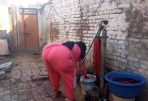 گفٹ آپ سب کے لئے
کیسی گ رہی ہوں ۔۔۔۔۔؟