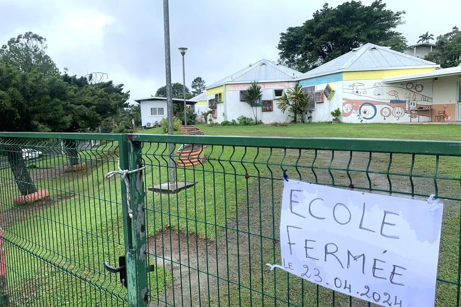 🌧 Nouvelle-Calédonie : écoles fermées, alimentation en eau potable perturbée et réseau routier dégradé après des intempéries à Poindimié 📱💻 la1ere.francetvinfo.fr/nouvellecaledo…