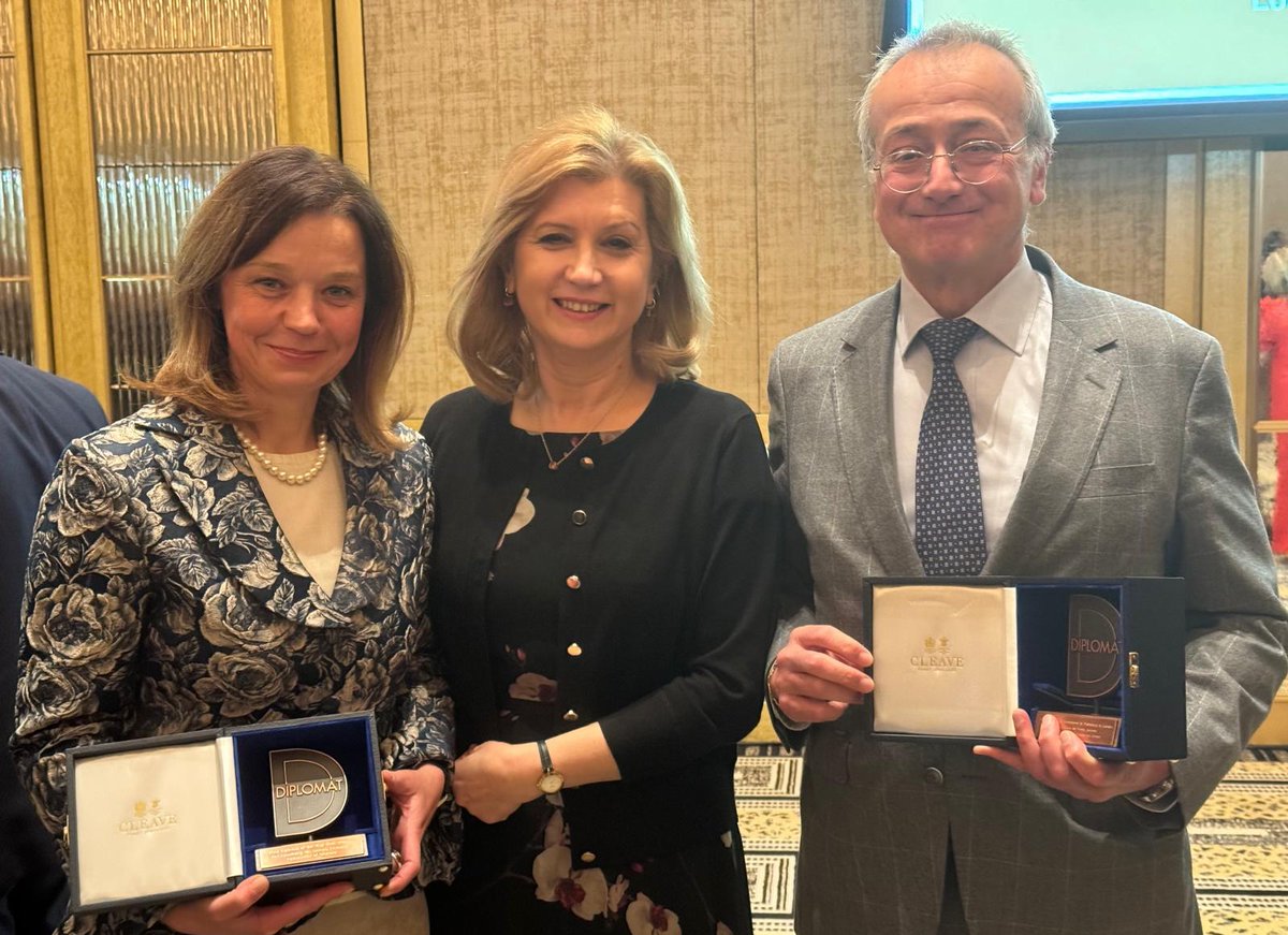 Congrats to all my colleagues winning last evening at #DiplomatAwards2024 by @LondnDIPLOMAT! Happy for them experiencing too this wonderful recognition by the diplomatic corps.