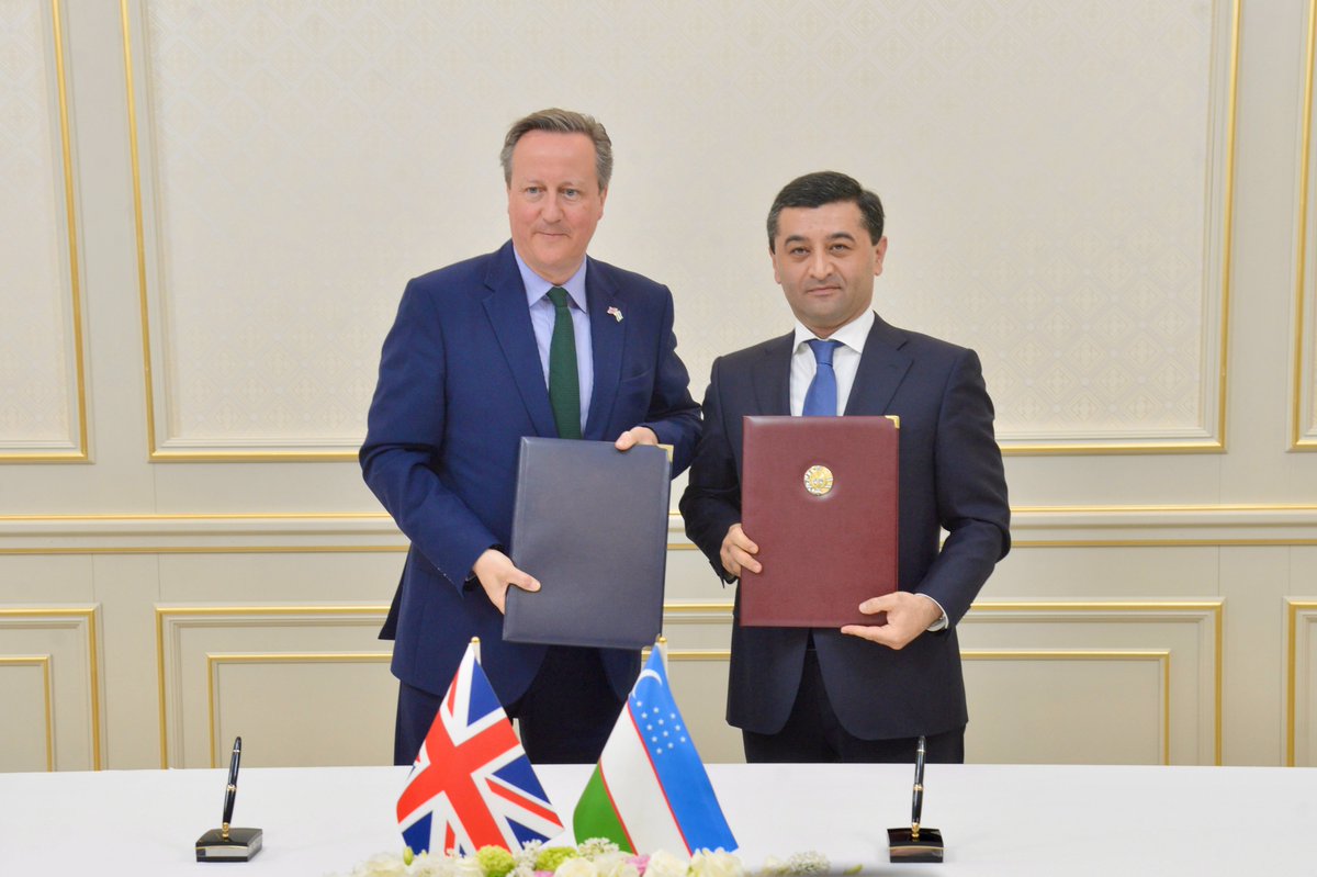 It is a pleasure to meet with the #UK Secretary of State for Foreign, Commonwealth, and Development Affairs (@FCDOGovUK) H.E. Lord @David_Cameron today @uzbekmfa. Our conversation was both fruitful and insightful, allowing us to outline key tasks aimed at strengthening 🇺🇿🇬🇧