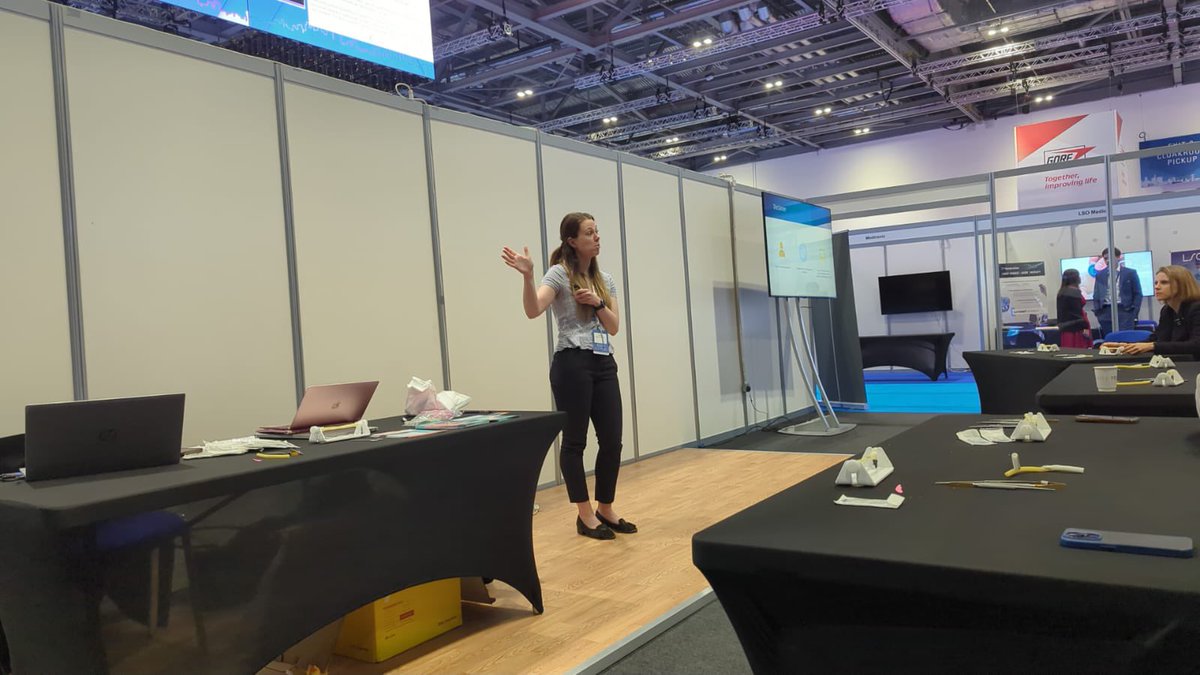 RouleauxClub's tweet photo. The Introduction to Vascular Surgery Course in now underway at CX Symposium. Come see us in room 3 near theatre 1. @CXSymposium @VSGBI @ehawthornthwai1 @SarahSillito @kwafi https://t.co/JY8CutZamQ