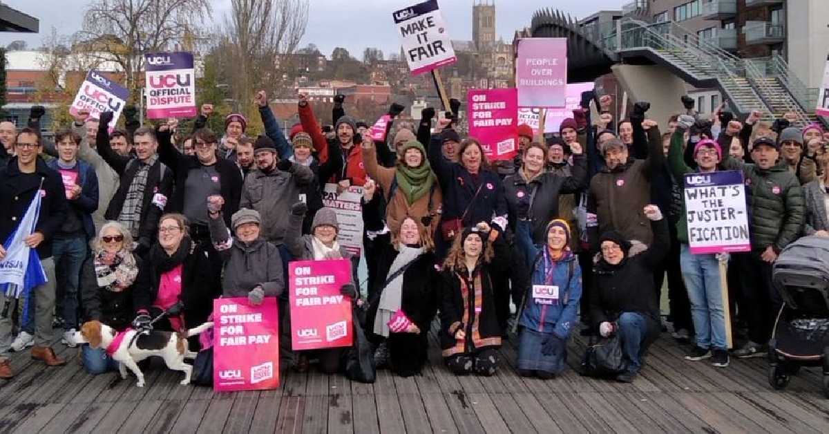 Strike threatened at University of Lincoln as over 220 jobs put on the line: Staff at the University of Lincoln are poised to take a stand against “brutal cuts,” with a consultation over potential strike action having begun. The cuts involve over 220… dlvr.it/T5tcns