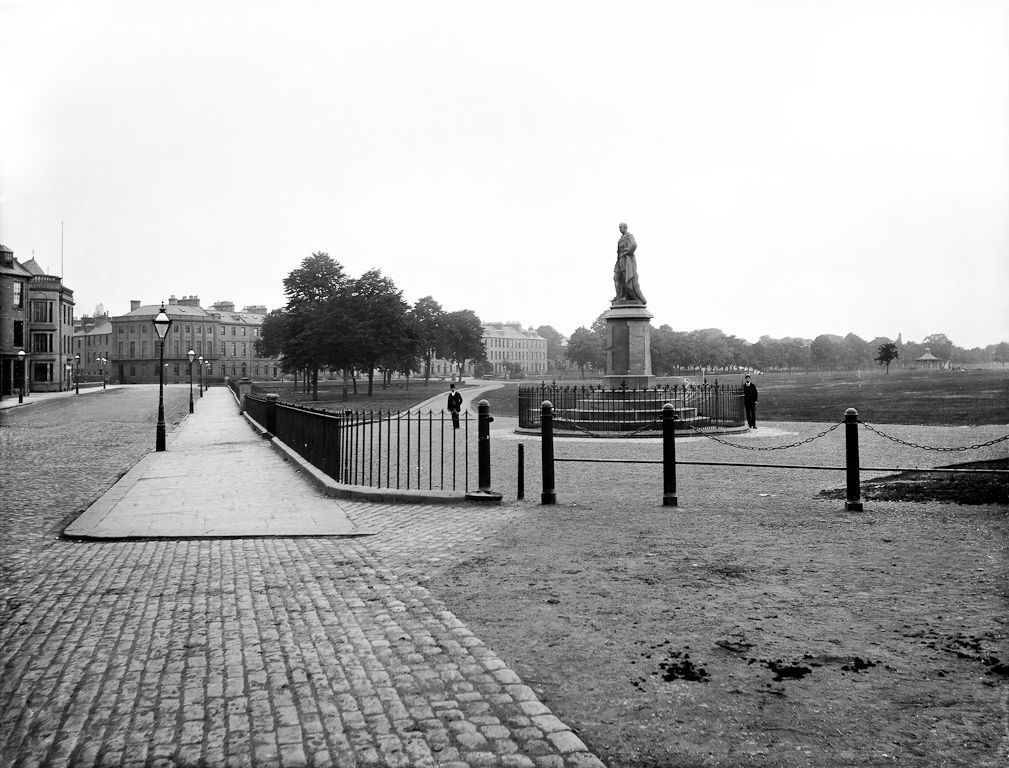 perthartgallery's tweet photo. Just around the corner from us. Lovely view of Charlotte Street and the North Inch in Perth, c1870-1890.
#MagnusJackson Collection, #PerthArtGallery Ref: MJ935 https://t.co/eWCk8edjFQ