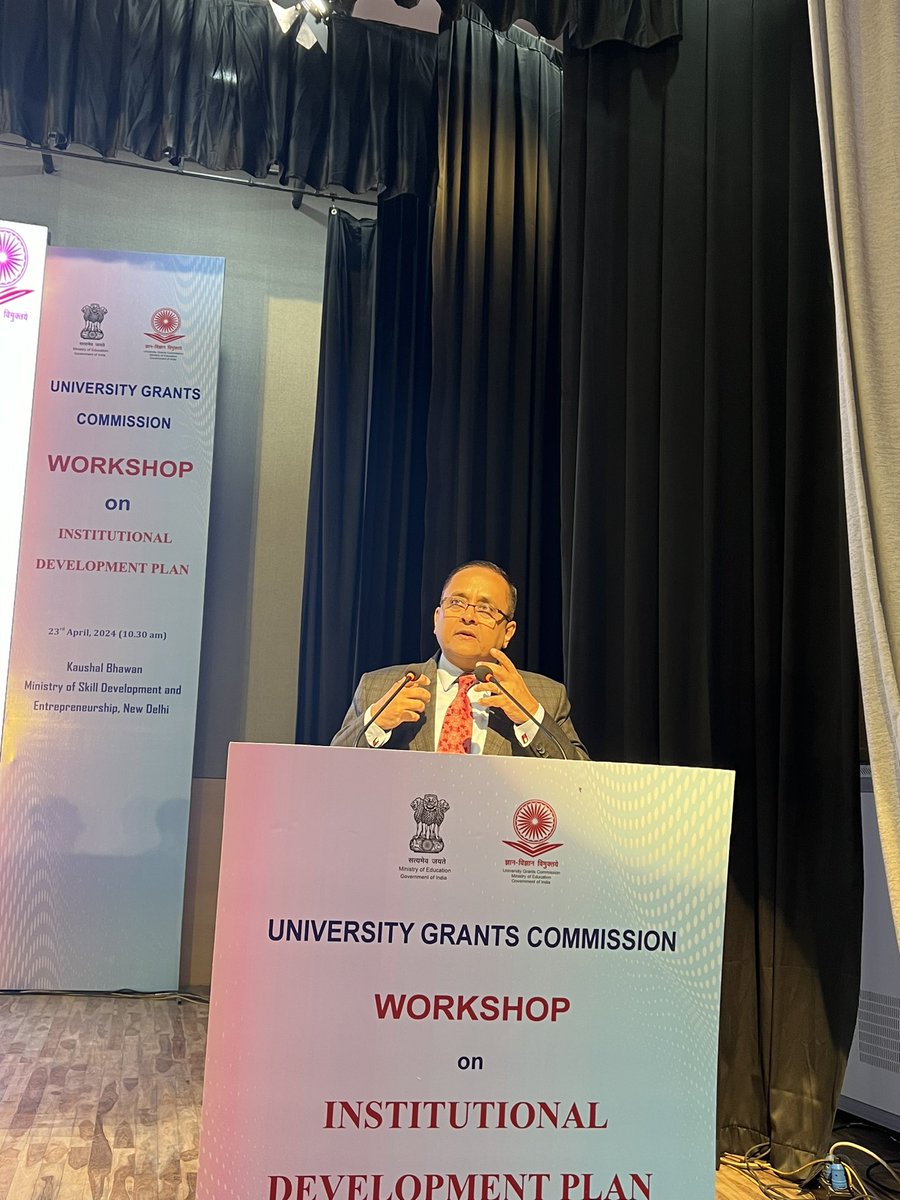 📣 UGC Workshop on Institutional Development Plan Session by Prof. Jayant Krishna sharing the key aspects and the power of networking and collaboration enablers in aligning governance, finance, HR, and infrastructure with academic goals. #UGC #InstitutionalDevelopmentPlan