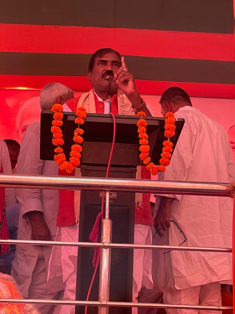kedarguptain's tweet photo. आज समस्तीपुर जिला के पटेल मैदान में उजियारपुर लोकसभा क्षेत्र से एनडीए प्रत्याशी माननीय केन्द्रीय मंत्री आदरणीय श्री नित्यानंद राय जी के नामांकन कार्यक्रम सह आशीर्वाद सभा में एनडीए के साथियों के साथ सम्मिलित होकर सम्मानित जनता-जनार्दन का आशीर्वाद मांगा। https://t.co/l3umnw8JyQ