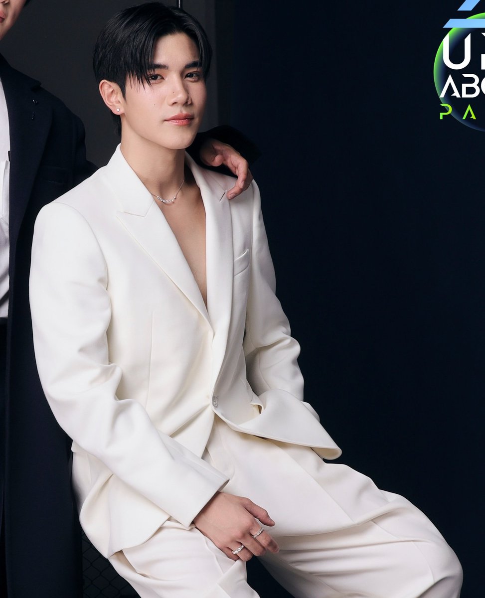 Part 2 he becomes more beautiful, there are necklace earrings and also rings🥹😭

ANOTHER LEVEL OF FOURTH
#GMMTV2024PART2
#Fourthnattawat