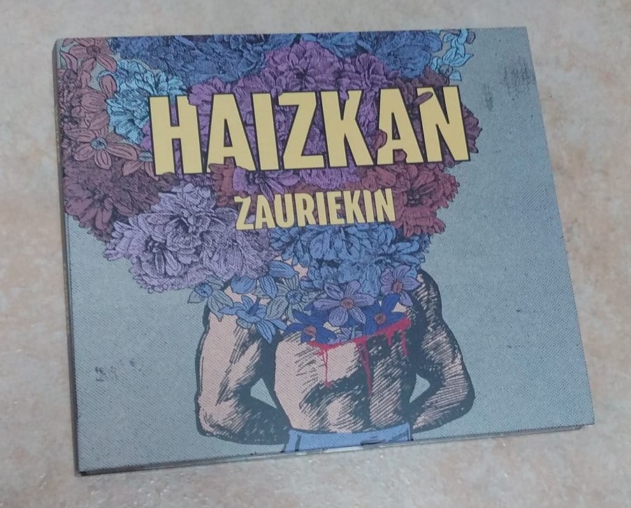 #Haizkan taldearen "Zauriekin" diskoa aurkezten ari gara oraintxe. Gaizka Lanas hizketan.
107.3 FM edo guaixe.eus/irratia/zuzene…