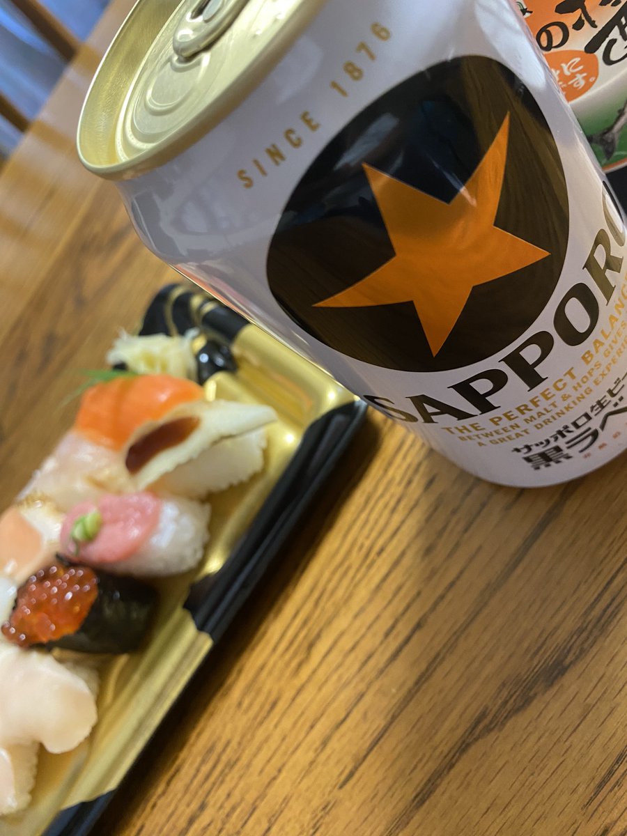 お疲れ様です♪
仕事終わり帰りました🔚
お先します笑
腹ペコ🤤