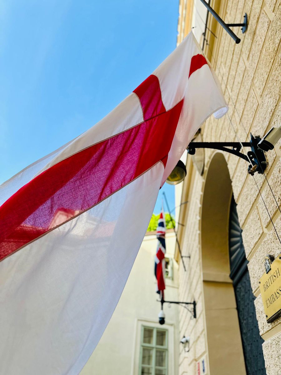 Krásný den sv. Jiří, patrona Anglie! #StGeorgesDay 🏴󠁧󠁢󠁥󠁮󠁧󠁿