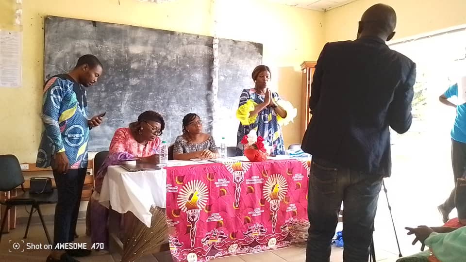 Womedorg's tweet photo. https://t.co/DiwaOobZBZ

En mars 2024, le CPFF de Kribi a reçu des dons de matériel, avec une cérémonie comprenant des discours, la remise des dons par CARE, une visite des locaux, des remerciements, et une photo de groupe.
#Vbg #Womed #Kribi https://t.co/79n9z1uEir