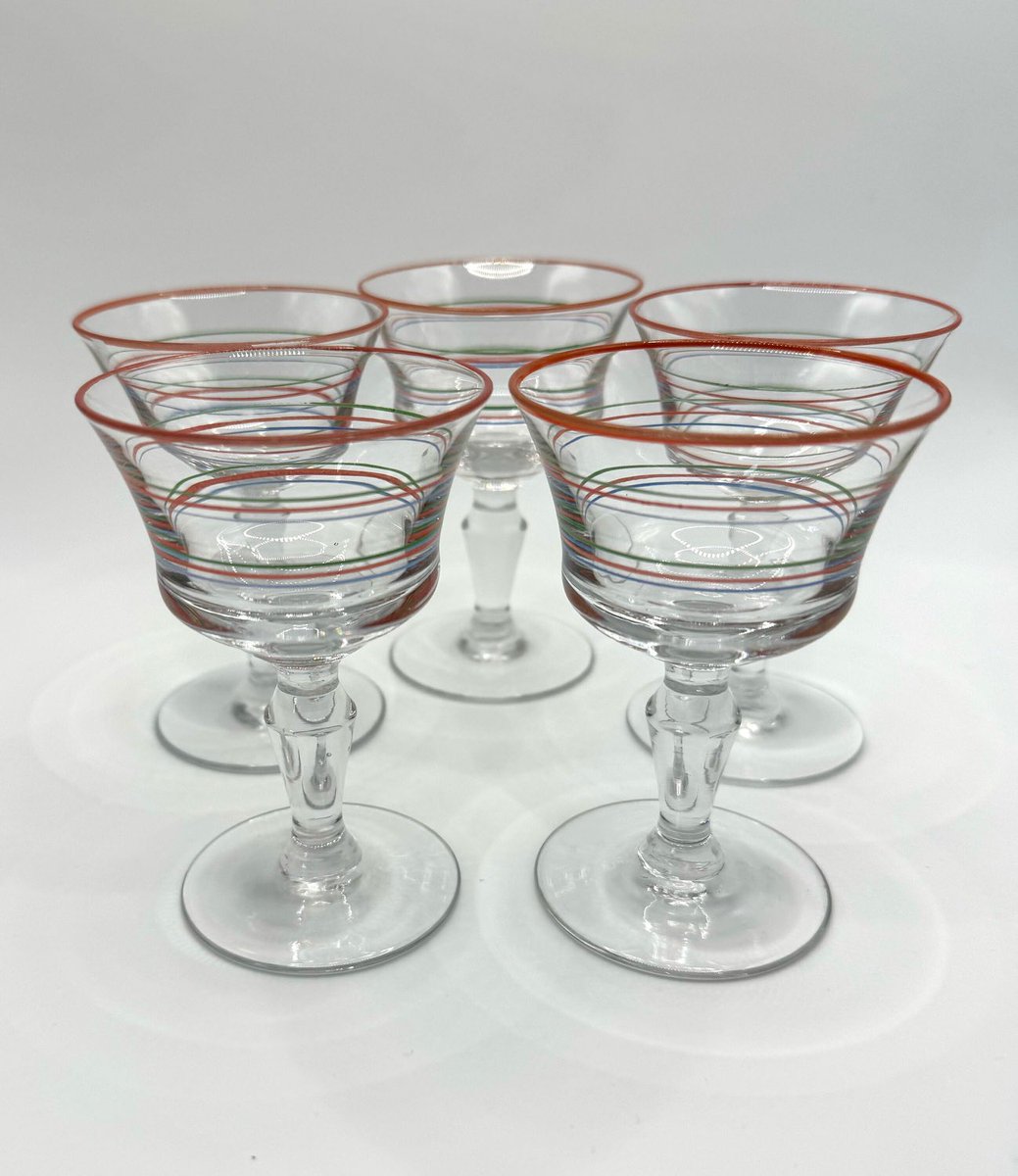 How amazing are these #Vintage #MCM hand painted cordial #cocktailglasses. They are bright and modern with stripes in red, green and blue.  These attractive glasses will be a pefect addition to your barware. lilfordvintage.etsy.com/listing/170447… #retro #glassware #barware #lilfordvintage #etsy