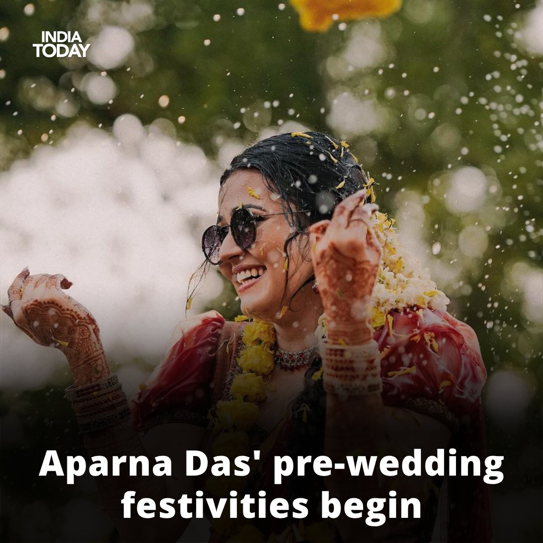 Malayalam actors Aparna Das and Deepak Parambol will get married on April 24 in Kerala. Their pre-wedding festivities began with a haldi ceremony.

Read more: intdy.in/rlsn1m

#Malayalam #AparnaDas #DeepakParambol #wedding | @Showbiz_IT